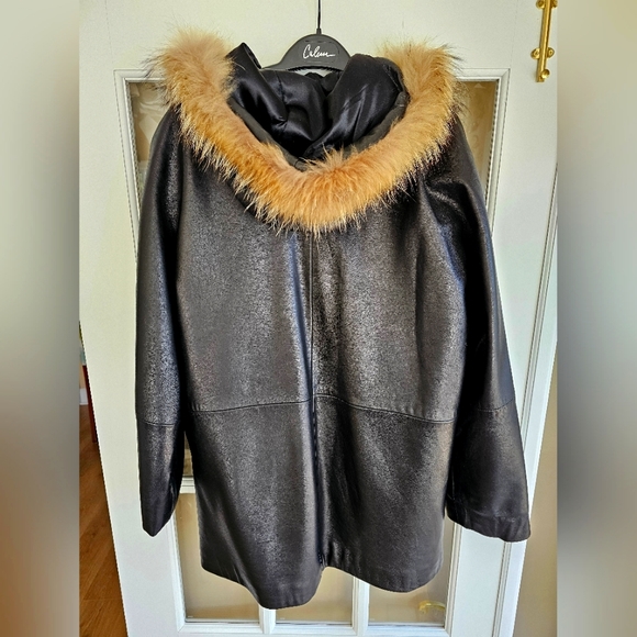 Marvin Richard's Genuine Leather Coat with Accent Fur in S. Beautiful! - Picture 4 of 10